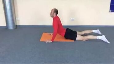 Physiotherapie hilft, die geschwächte Rückenmuskulatur bei Osteochondrose zu stärken